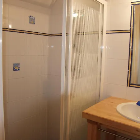 Appartement Le Palais, 2 Pièces, 2 Personnes - Fr-1-418-165 *